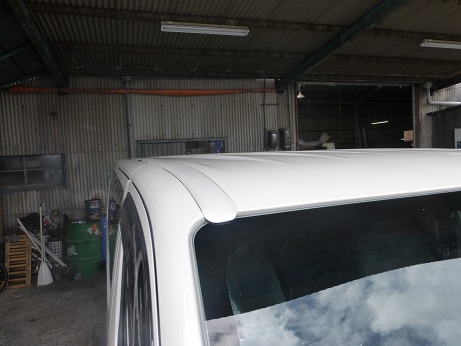 ARJ NV350キャラバン ルーフレールカバー