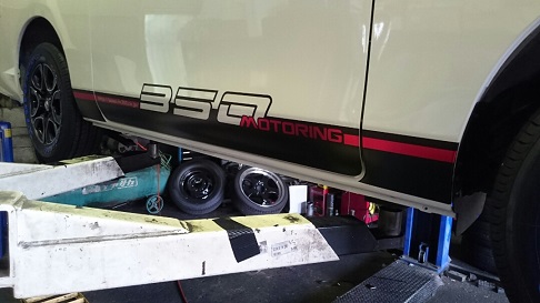 ARJ NV350キャラバン E26 Rゲート LEDオーナメント (ブルー)