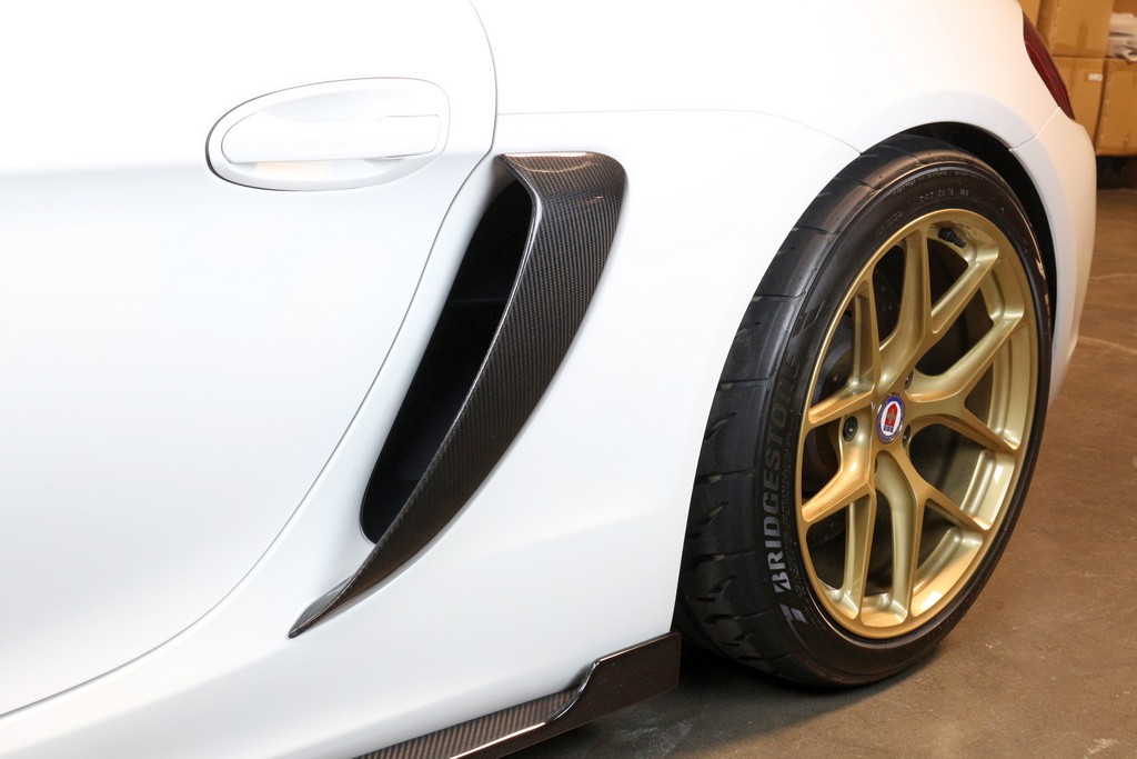 ANYS INTERNATIONAL PORSCHE Cayman GT4 by APR Performance カーボンサイドポッド