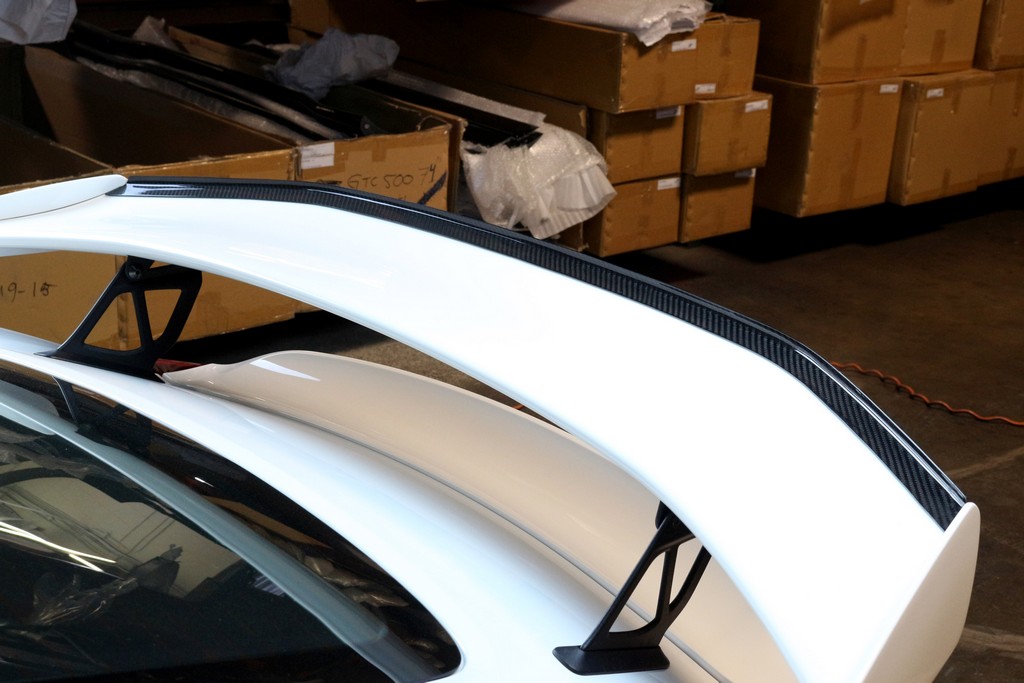 ANYS INTERNATIONAL PORSCHE Cayman GT4 by APR Performance カーボンガーニーフラップ