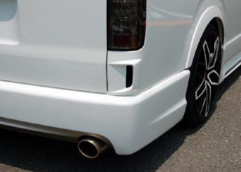 BLESS ハイエース 200系 リアコーナーダクトパネル