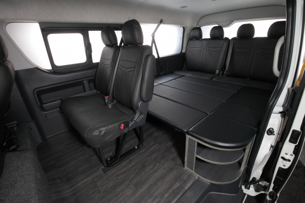 BLUME ハイエース 200系 4型 GL 車中泊 ベッドキット (センターテーブル用穴無し)
