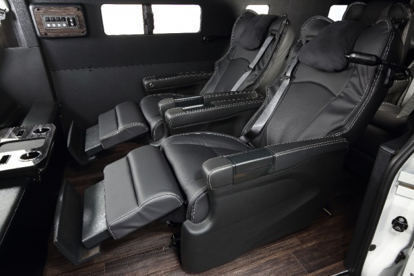 BLUME ハイエース 200系 プレミアム 電動マッサージ付きキャプテンシート