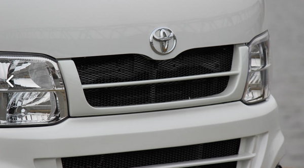 craftech ハイエース 200系 標準ボディ 3型 (H22.7-) オプション フロントグリル FRP製  メーカー塗装済品