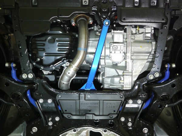 CUSCO ヴェルファイアハイブリッド ATH20W パワーブレース フロントサイド