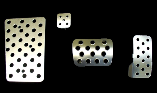 DUCKS GARDEN ヴェルファイア 20系 後期(2008/05-) 専用設計 アルミペダルセット 4点セット 取り付けドライバー付