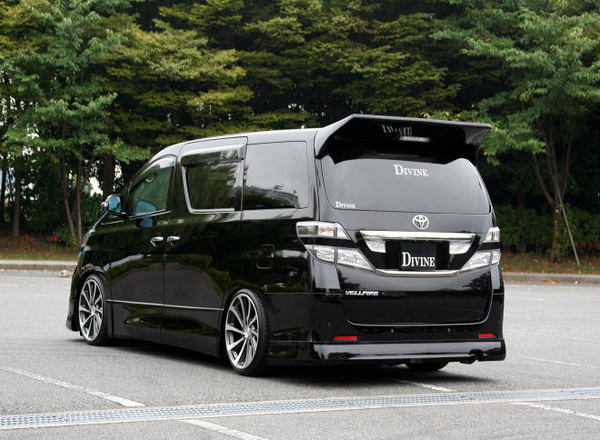 DIVINE ヴェルファイア Zグレード リアハーフスポイラー