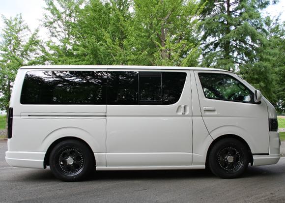 ELFORD ハイエース　200 サイドステップ