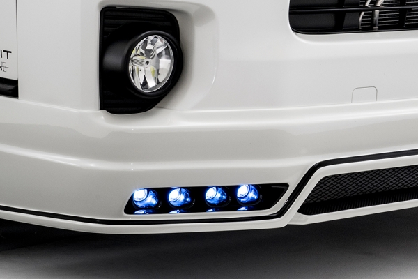 ESPRIT PREMIERE ハイエース 200系 4型 標準ボディ (13.12-) PREMIERE フロントスポイラー用 スポットLED8個+アタッチメントのみ（オプション品）