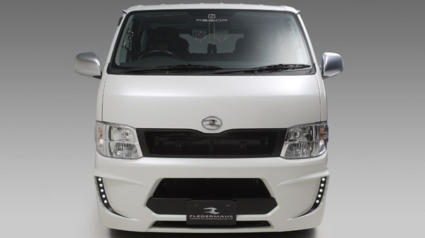 FLEDERMAUS ハイエースバン 200系 標準ボディ 後期 アルタイル 2点キット (フロントバンパースポイラー/リアバンパースポイラー) 未塗装品