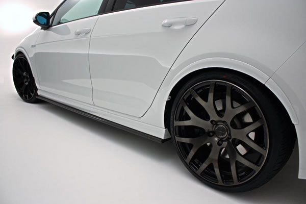 GARAGE VARY VW GOLF 7 グレード：R (2014/2～) サイドステップ