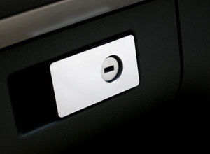 HALT Design GOLF Touran グローブボックスキーパネル