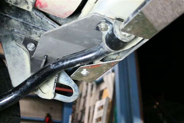 H.B.F ジムニー JB23 ストロングデルタプレート