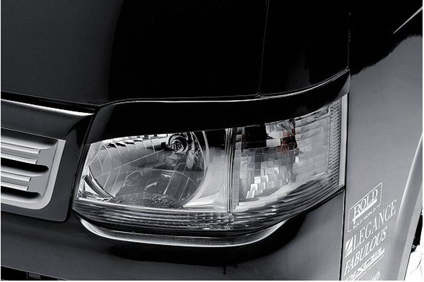 HEARTILY ハイエース 200系 3型 標準ボディ アイライン