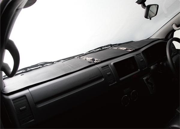 kazukiauto ハイエース 200系 ワイドボディ ダッシュマット 京・和柄鯉