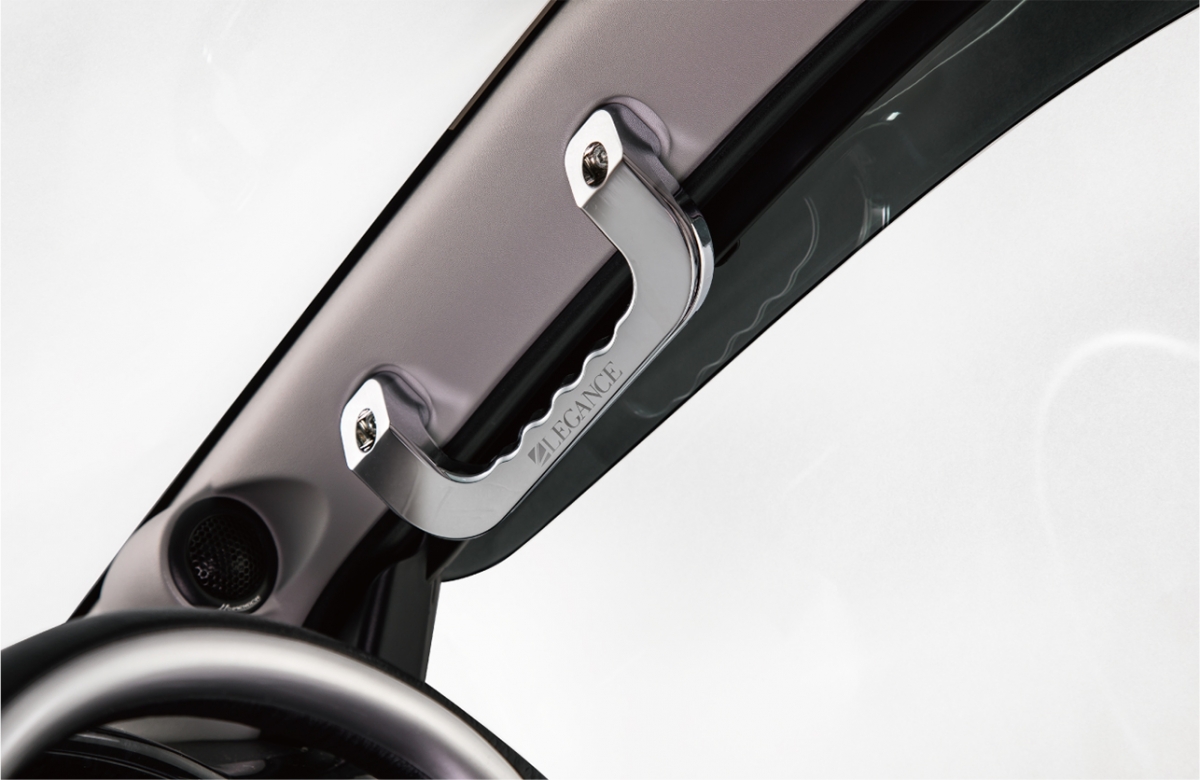 LEGANCE ハイエース 200系 LEビレットグリップ (ロゴ入り) 