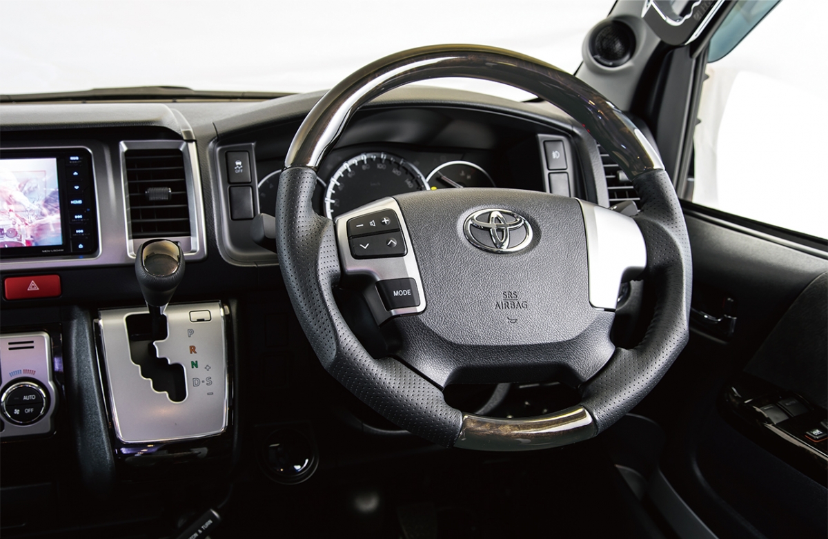 LEGANCE ハイエース 200系 1型～3型 マホガニーガングリップステアリング