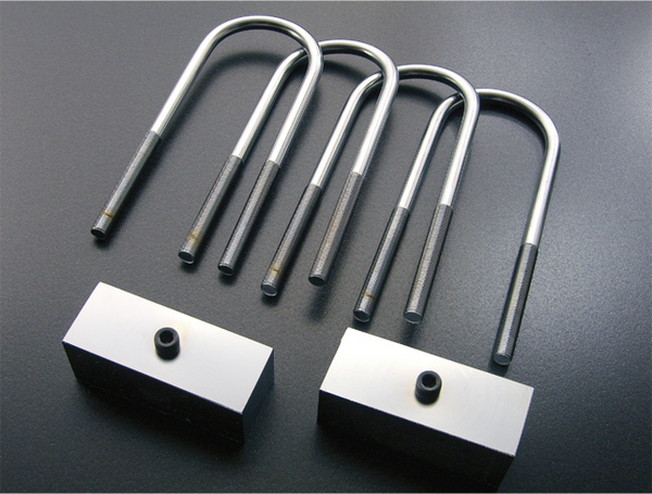 LEGANCE ハイエース 200系 ロワリングブロック