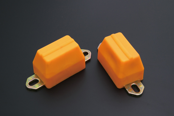 LEGANCE ハイエース 200系 バンプストップラバー