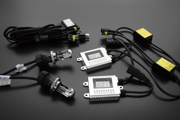 LEGANCE ハイエース 200系 HIDキット