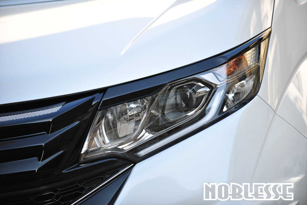 NOBLESSE ステップワゴン スパーダ RP アイライン