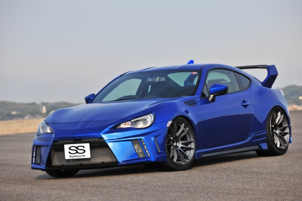 NOBLESSE BRZ StyleSports エアロ3点+センター出しマフラー 4点SET