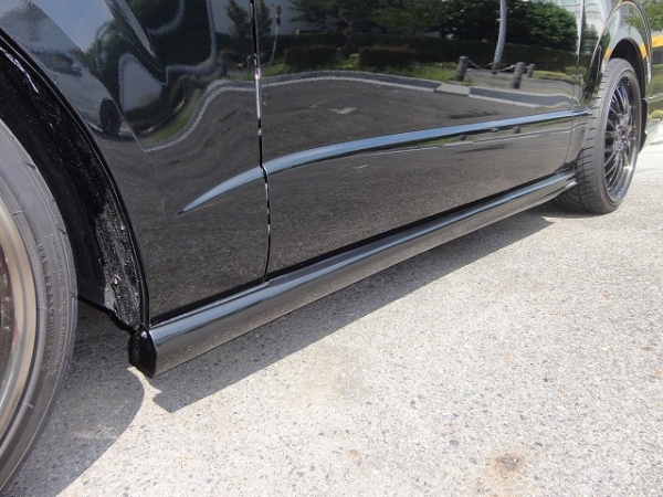 Okada Enterprise ハイエース 200系 標準ボディ 4型 サイドステップ