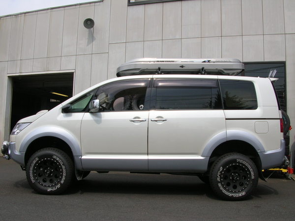 ROADHOUSE  デリカ D:5 前期 ＭＩＶＥＣエンブレム