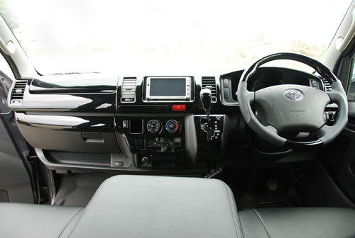 SHINKE ハイエース 200系 標準ボディ SHINKEインテリアパネル 14点セット ブラックピアノ