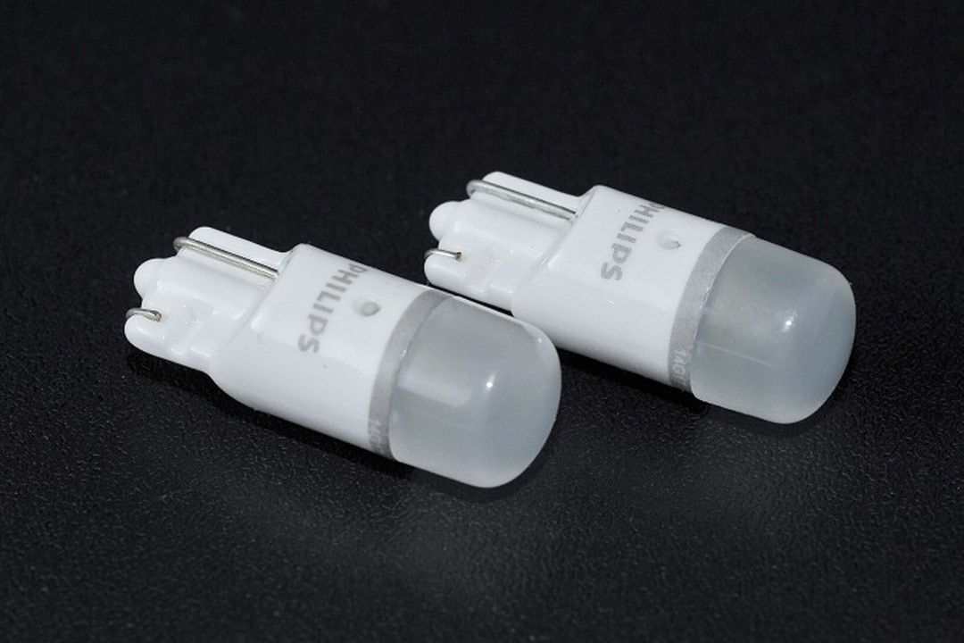 TRD ハイエース／レジアスエース 200系 LEDクリアランスバルブ (6000K) 