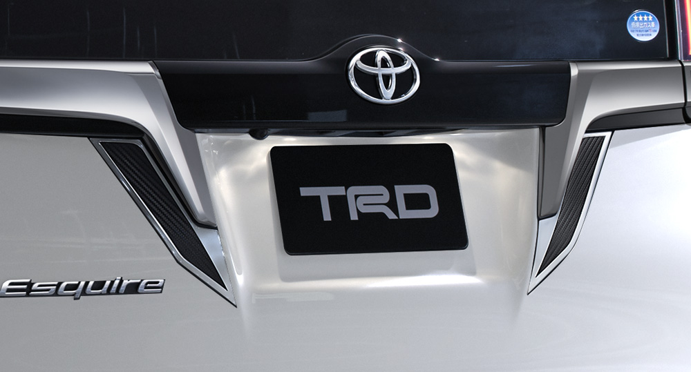 TRD エスクァイア 80系 後期 リヤライセンスガーニッシュ
