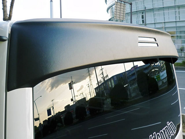 WORLD ハイエース 200系 1-4型 標準ボディ リアウインドウディフレクター Ver.1