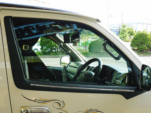 WORLD ハイエース 200系 1-4型 標準ボディ ウインドウフィニッシャー