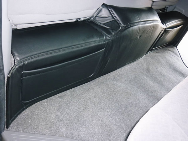 WORLD ハイエース 200系 1-4型 標準ボディ セカンドフロアレザーカバー