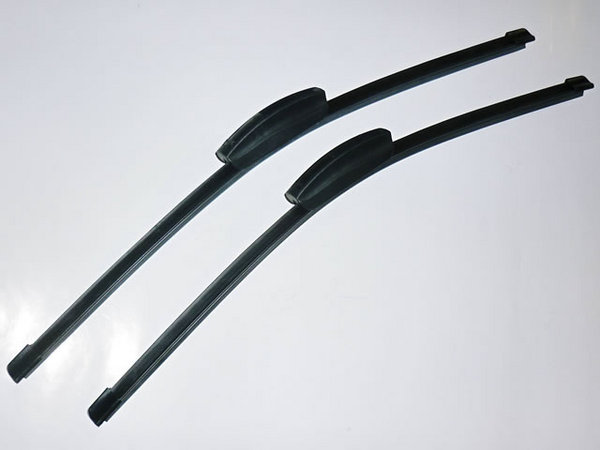 WORLD ハイエース 200系 標準ボディ ユーロフラットワイパーブレード（フロント用）