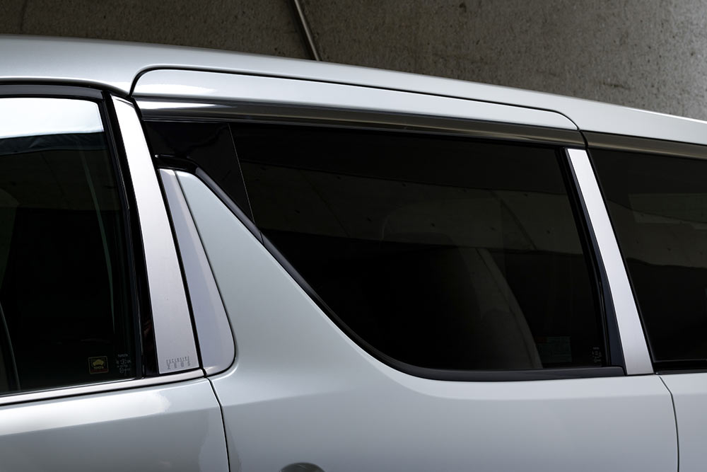 EXCLUSIVE ZEUS アルファード 30 後期 ステンレス ピラーリフレクター(4ピース)